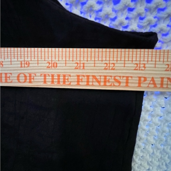 FEVER Woman’s Plus Size Black Sleeveless Top, Handkerchief Hem, Linen; Size XXL - Picture 9 of 10